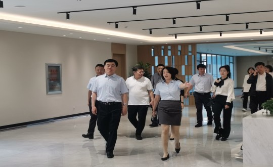 2024年6月26日，省慈善总会会长田锦尘一行莅临康养地产公司参观调研_副本.jpg