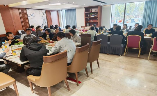 2.长白山888电子官网酒店开展年中团建_副本.jpg