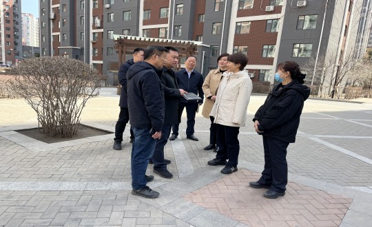 7.长春市朝阳区区长鲁晓光一行莅临888电子官网?南湖公馆小区参观指导_副本.jpg
