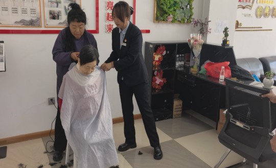 8.免费爱心义剪活动_副本.jpg 8.免费爱心义剪活动_副本.jpg